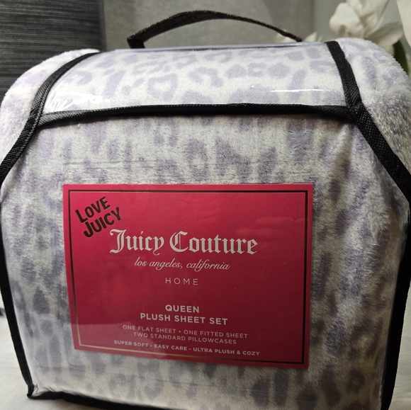 Juicy Couture Other - Juicy Couture 4pc Queen Plush Sheet Set Light purple Leopard Print Super Soft